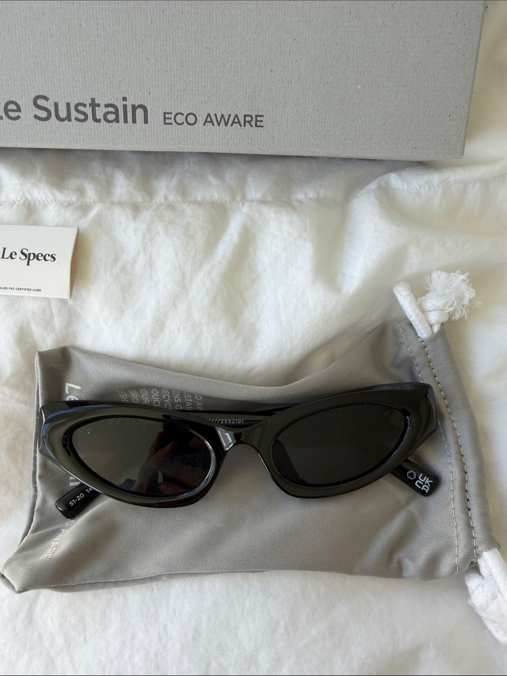 Le Specs NIB Stealth Sunnies